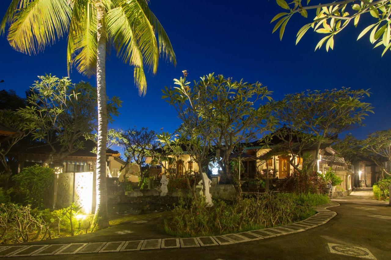 Bali Taman Beach Resort & Spa Lovina Булеленг Экстерьер фото