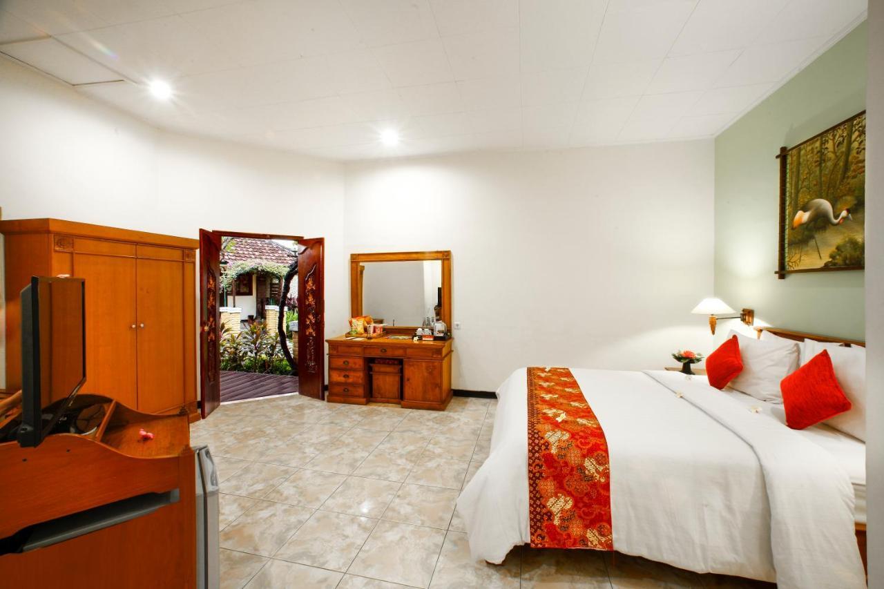 Bali Taman Beach Resort & Spa Lovina Булеленг Экстерьер фото